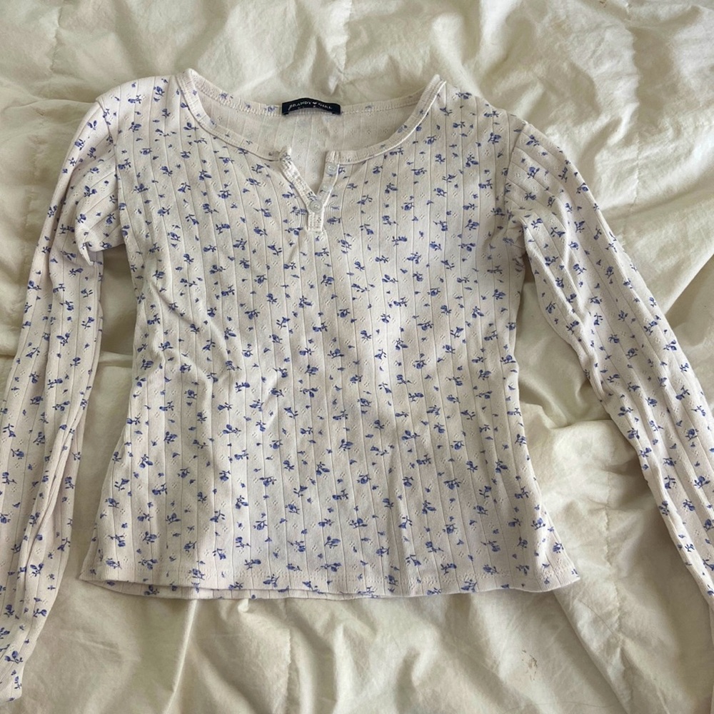 Brandy Melville cropped shirt